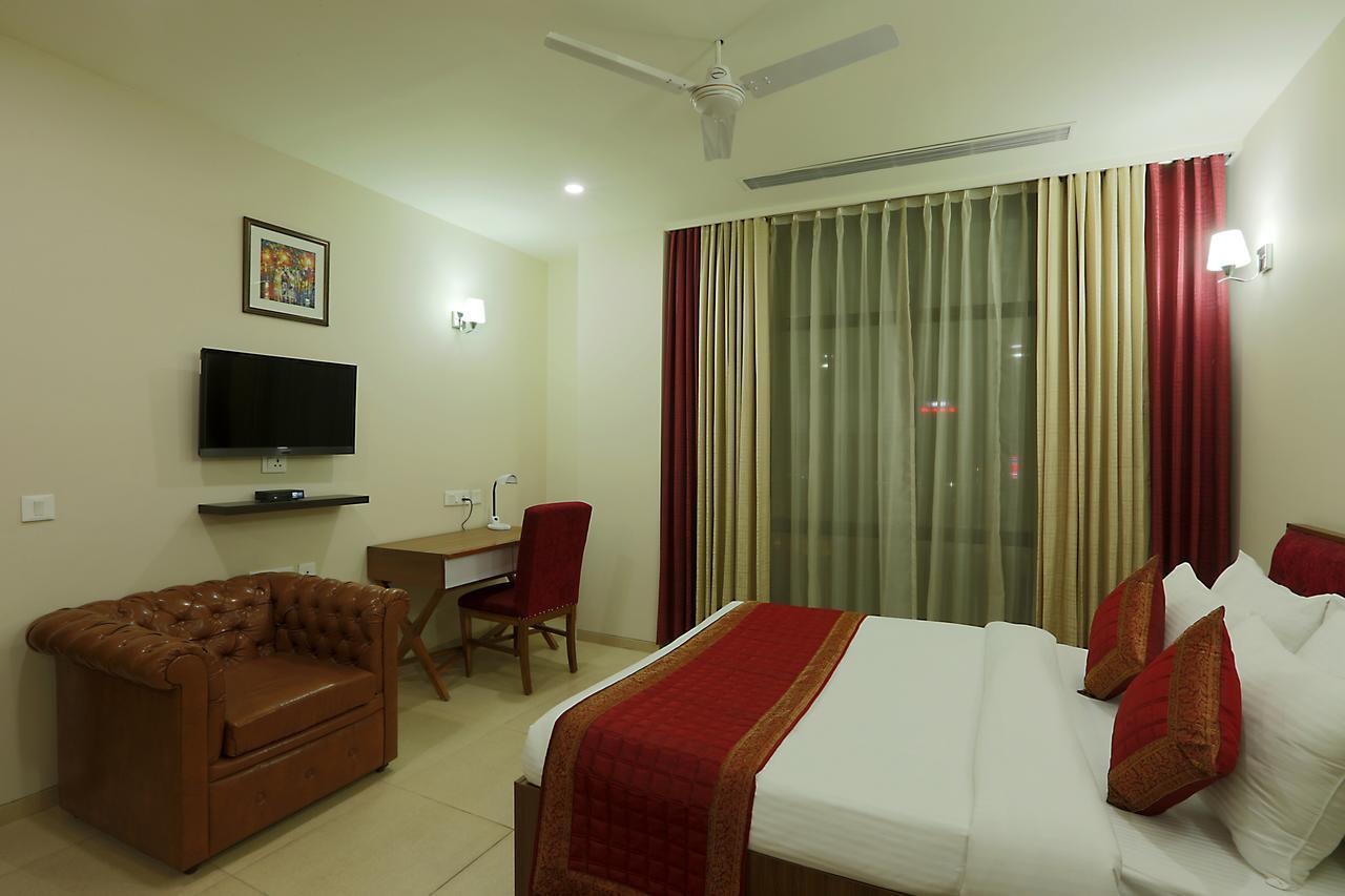 Fairvacanze Inns&Suites Sonipat Exterior foto